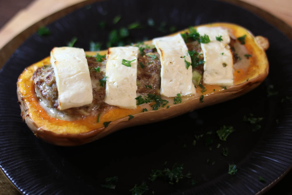 Butternut Kürbis gefüllt mit Hackfleisch - Chalapen