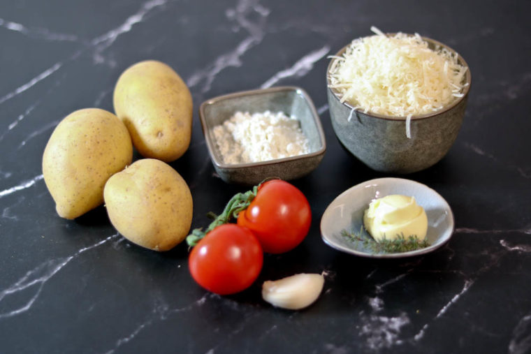 Raclette: Kartoffel-Rösti mit Tomaten-Parmesan Topping - Chalapen