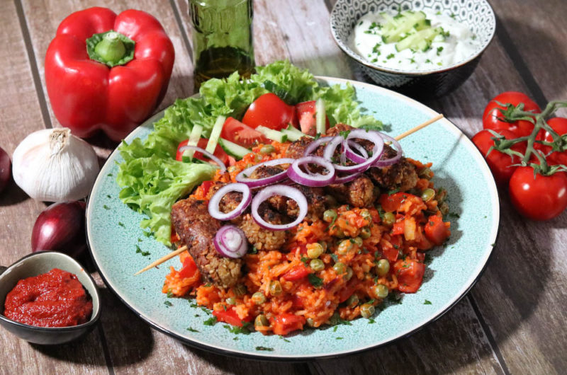 Vegetarische Cevapcici mit Djuvec Reis